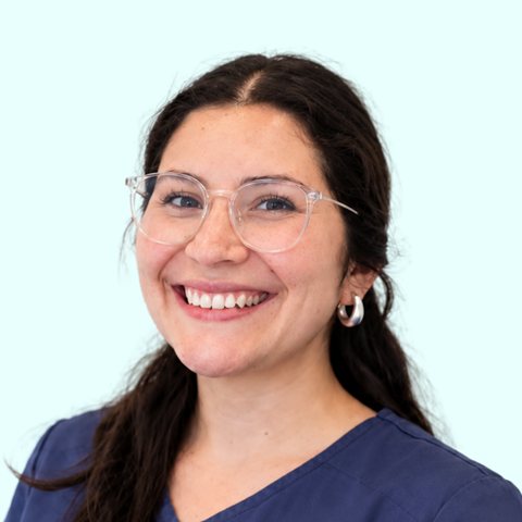 Retrato de Antiray Pilquinao, fonoaudióloga.
